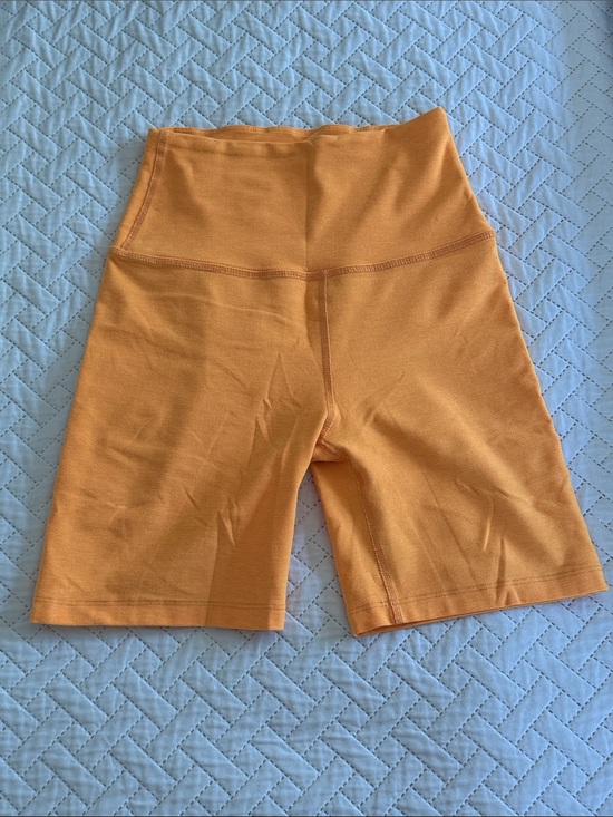 Beyond Yoga Pants - Beyond Yoga Spacedye Keep Pace Shorts 5" inseam (size S)
